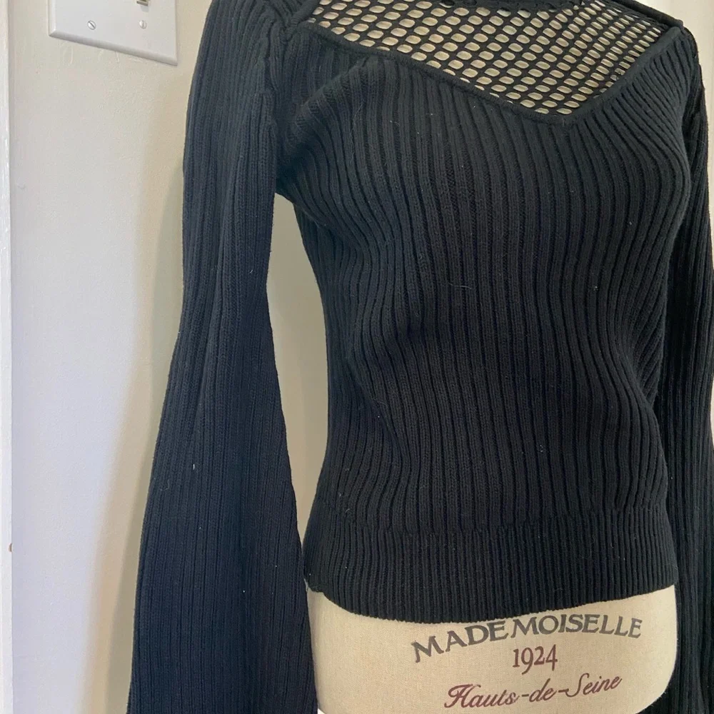 ENDLESS ROSE black sweater. - Picture 2 of 5